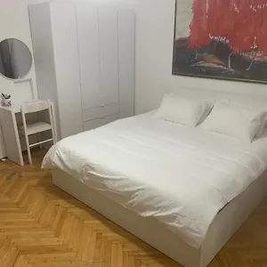https://apt-alea2.hotels-in-tirana.com